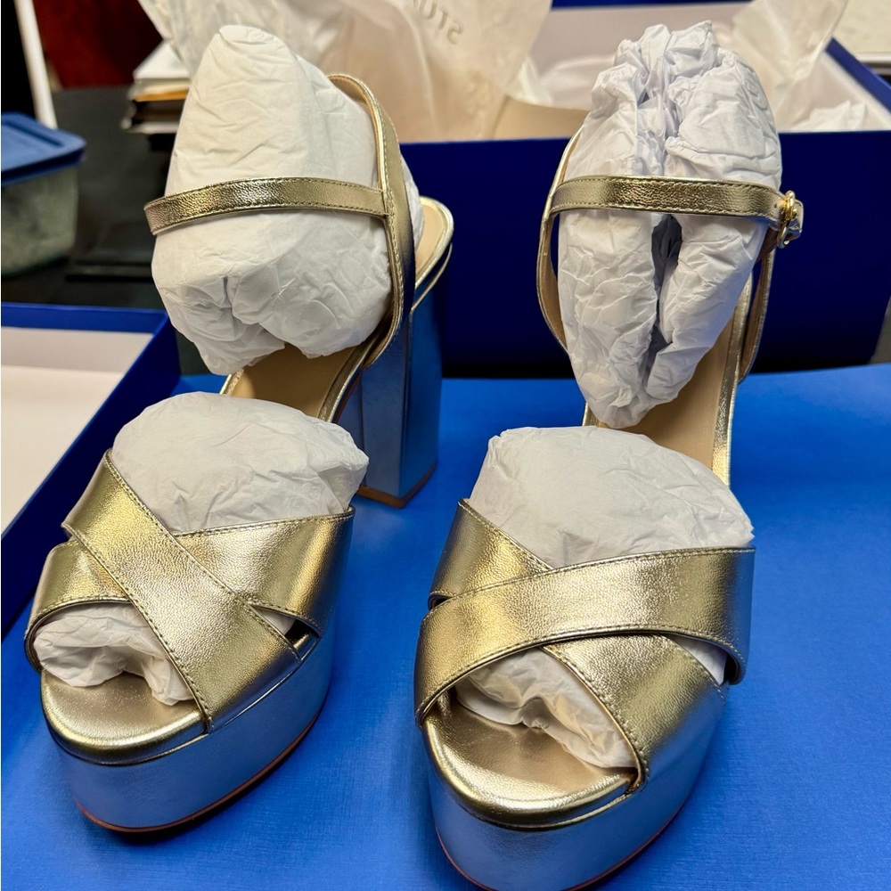 NIB Stuart Weitzman IVONA Sandals, Gold Platino Metallic Nappa, size 9 B (39.5) - Picture 8 of 15